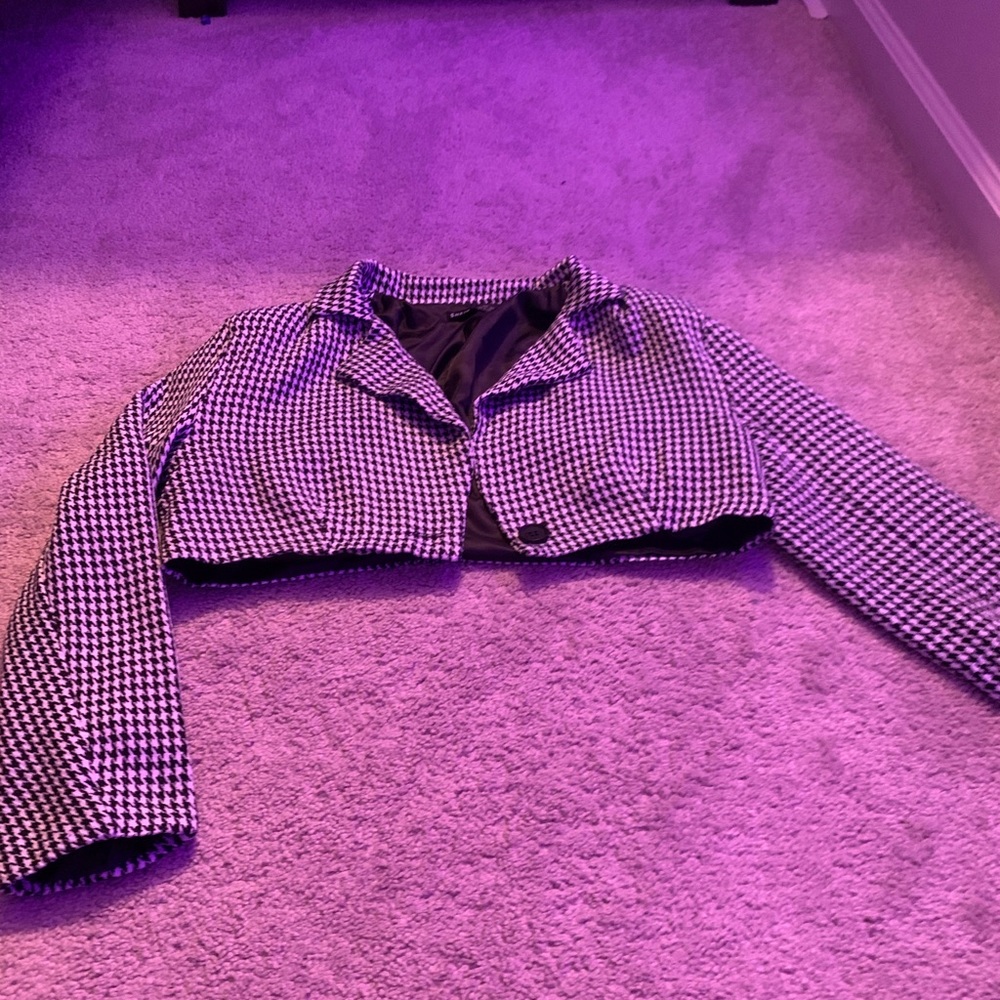 Plaid Black and white crop jacket